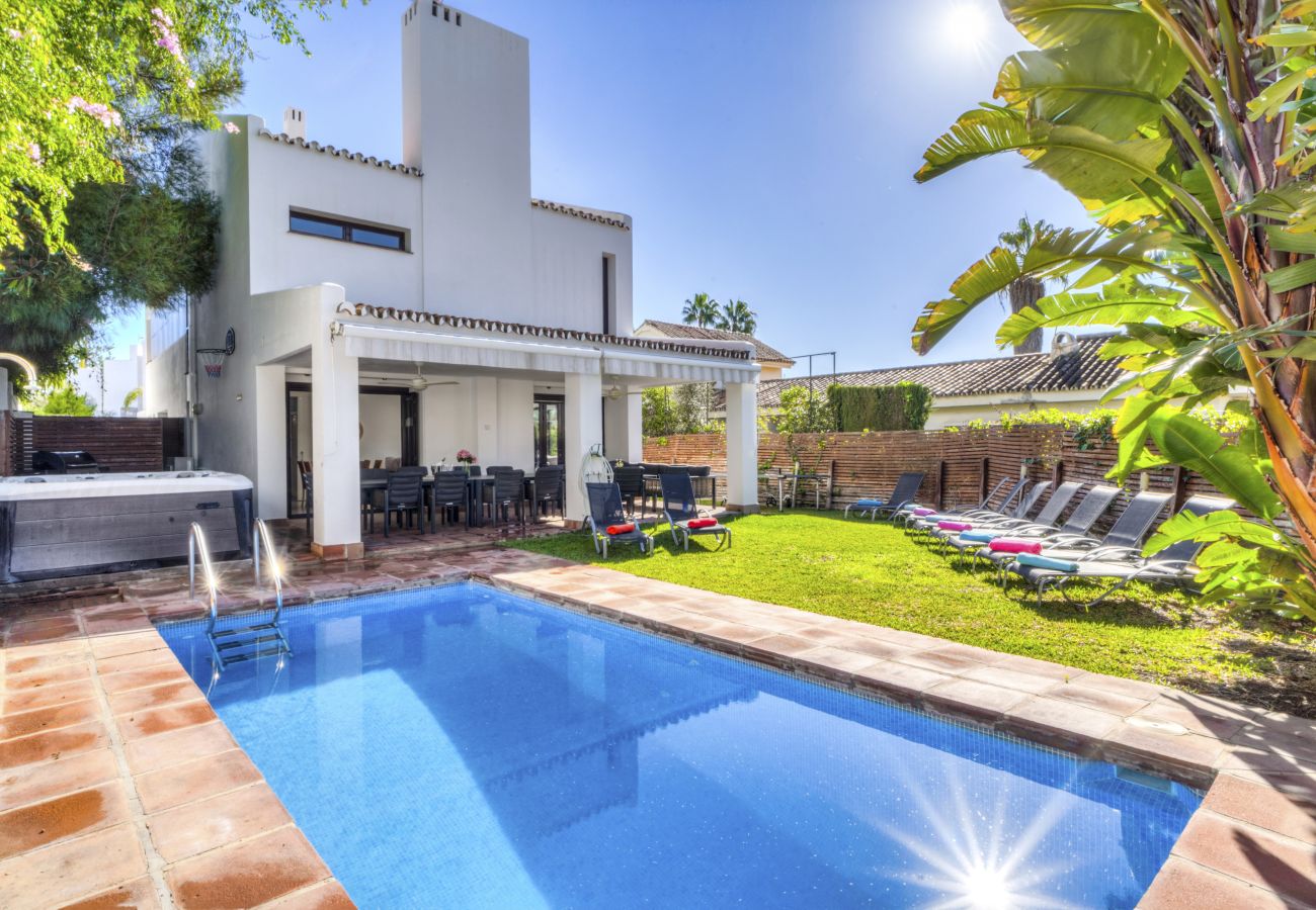 Villa en Marbella - Villa Murillo - Casablanca Beach