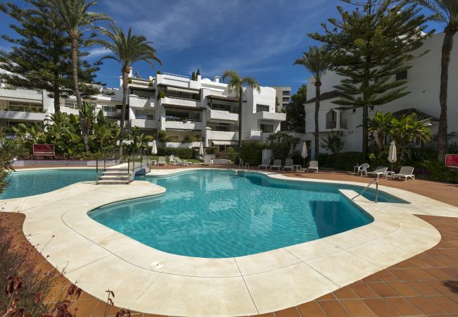 Apartment in Marbella - Alhambra Del Mar 
